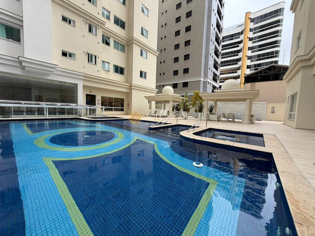 Apartamento Mobiliado 4 Suítes à Venda Meia Praia Itapema SC