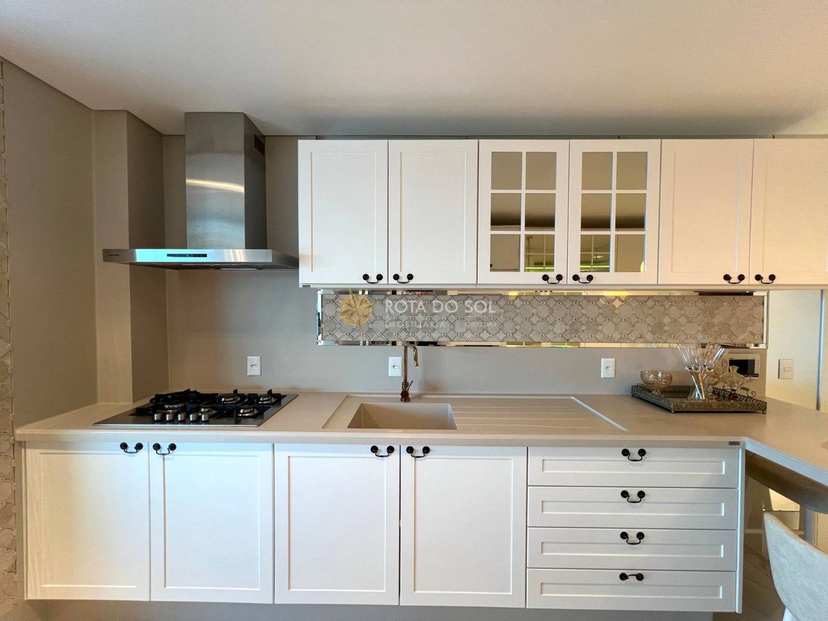 =Vogue Home Apartamento Quadra Mar 4 Suítes Meia Praia Itapema SC