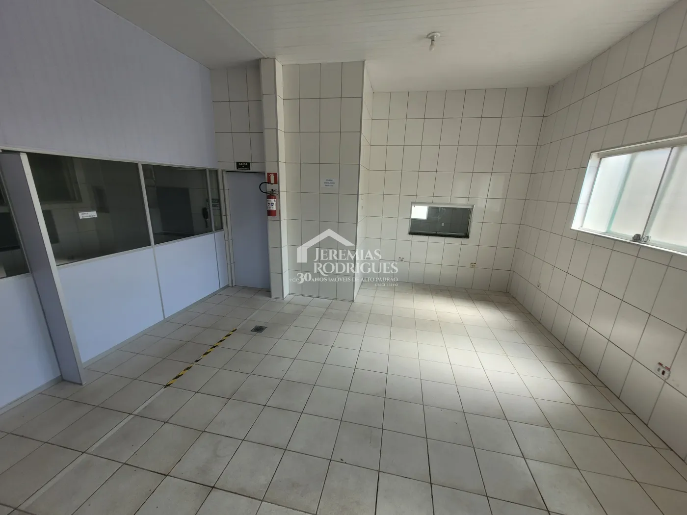 Cozinha industrial com 360 m² - Residencial Ouro Verde - Pindamonhangaba/SP.