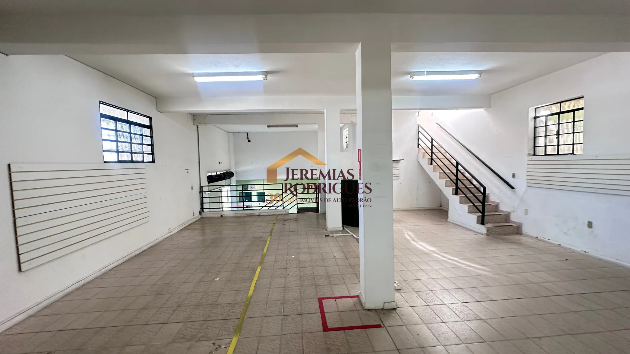 Ponto Comercial para locação no Centro em Pindamonhangaba/SP.