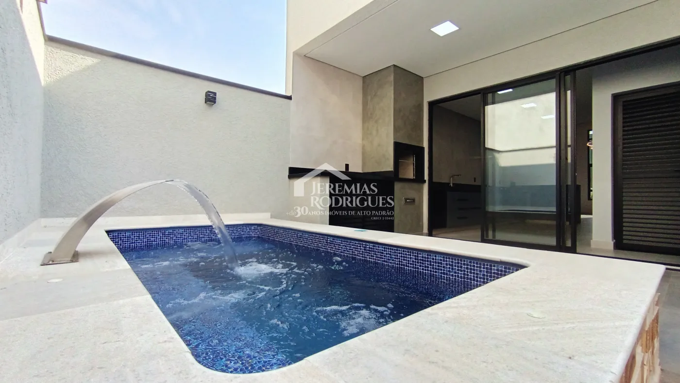 Casa à venda com 3 dormitórios no Condomínio Pérola do Vale em Tremembé/SP.