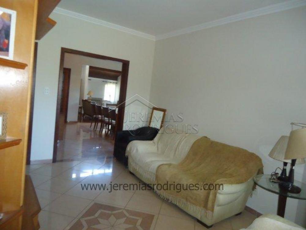 Casa à venda no Condomínio Colonial Village I em Pindamonhangaba/SP