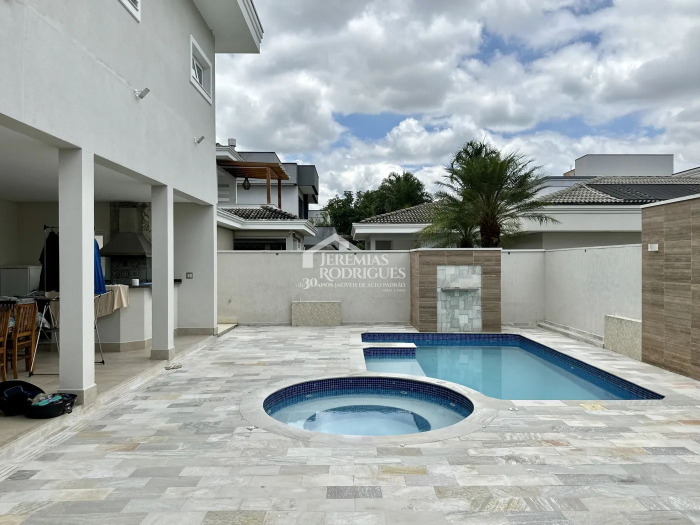 Casa com 4 dormitórios, 369 m² - Condomínio Terras de San Marco - Taubaté/SP.