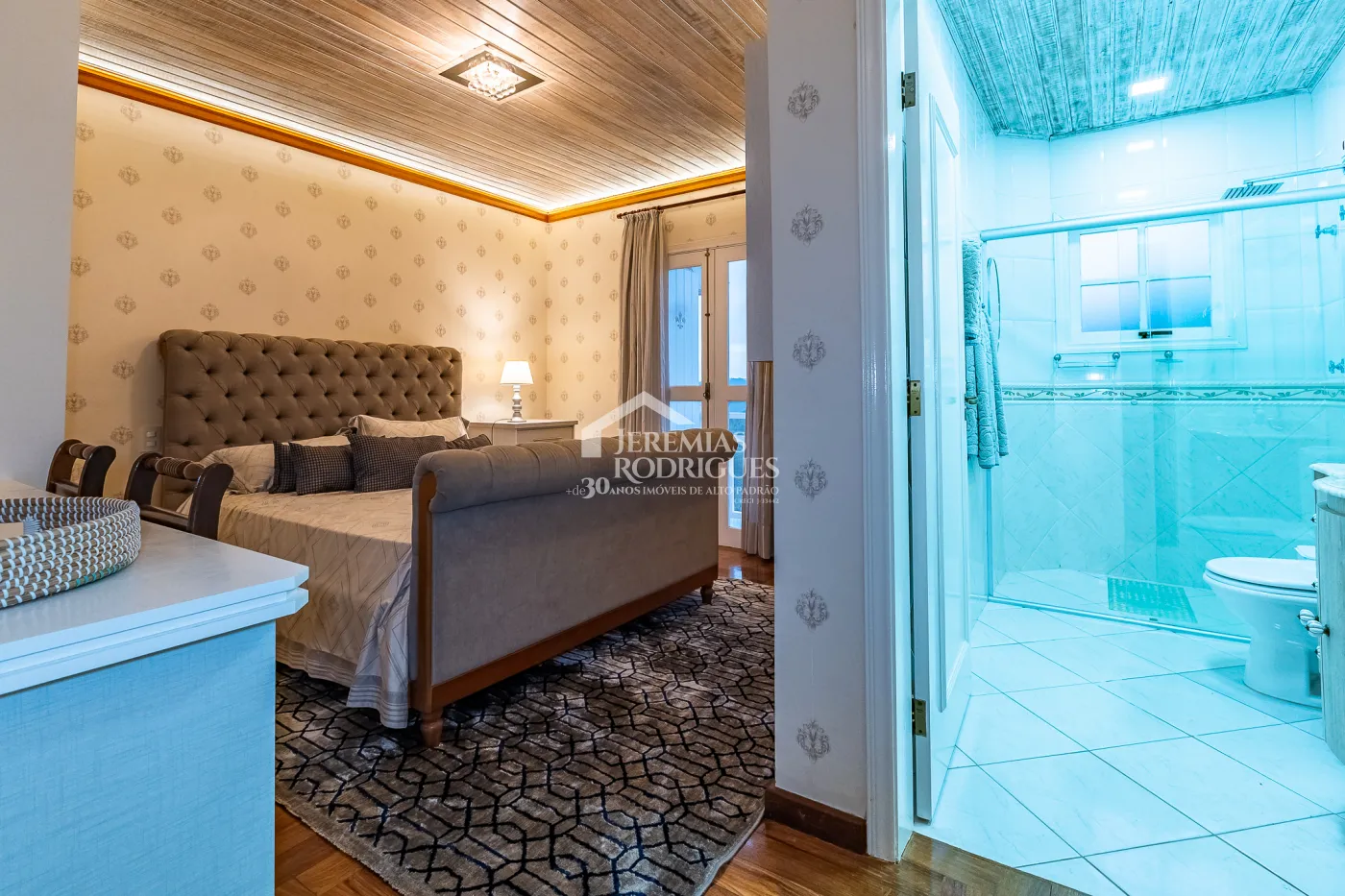 Casa com 5 suítes, 950 m² - Alto do Capivari - Campos do Jordão/SP