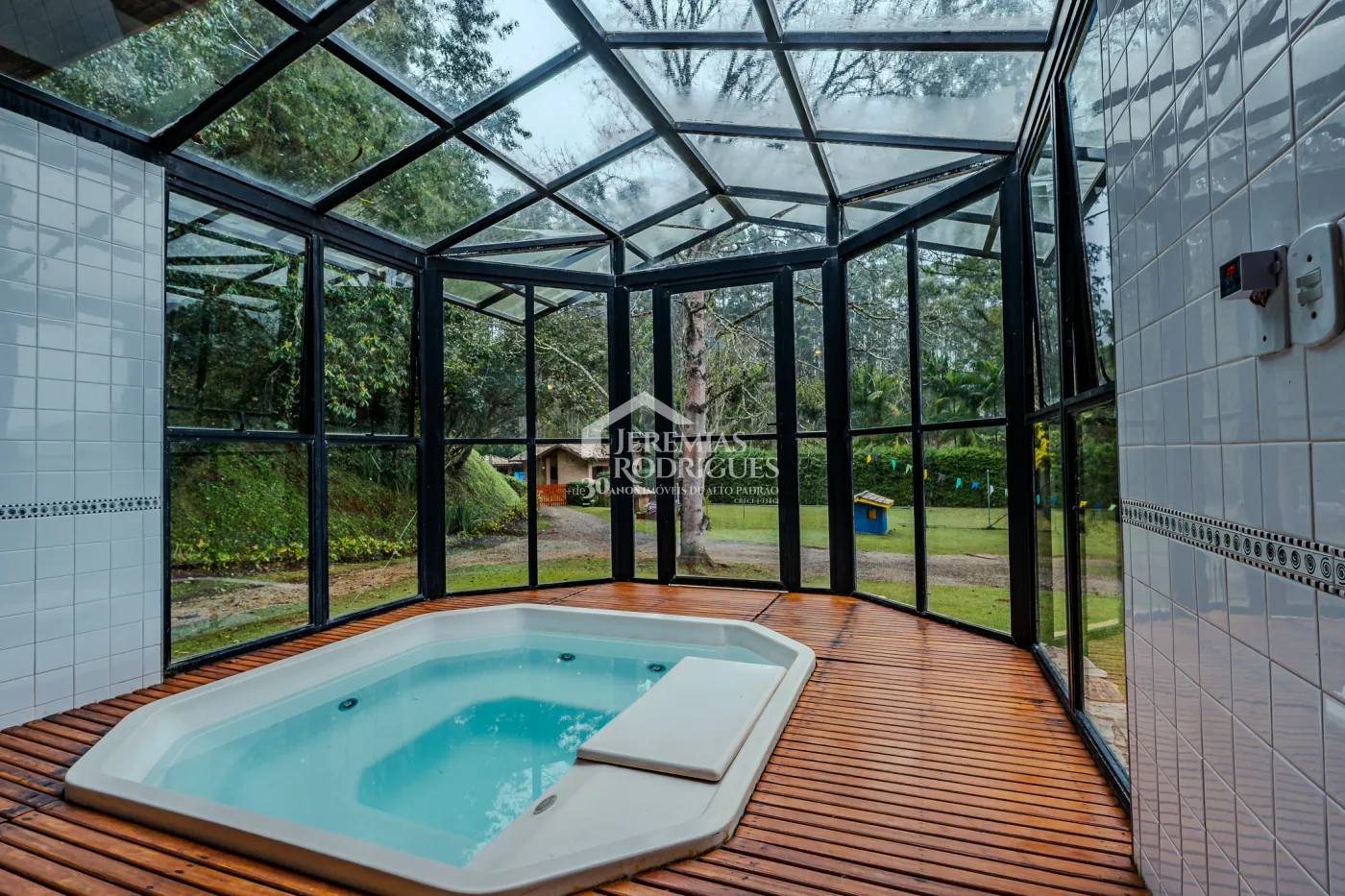 Casa de Campo à venda com 5 suítes no bairro Reinópolis em Santo Antônio do Pinhal/SP