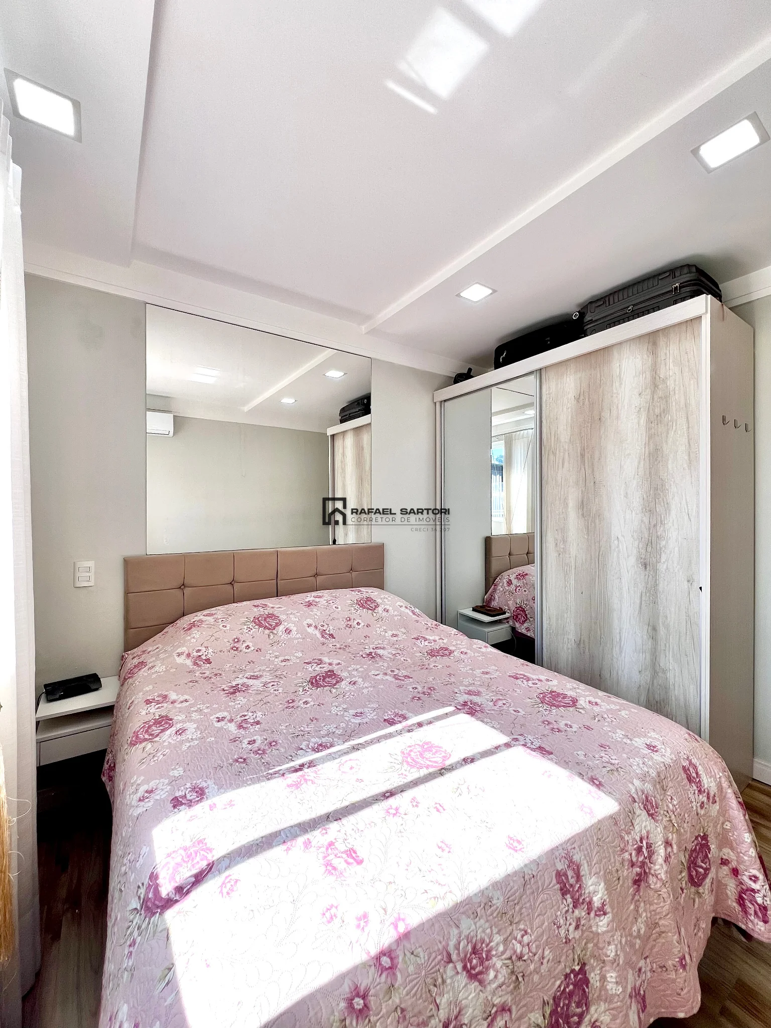 APARTAMENTO COM DECK PRIVATIVO
