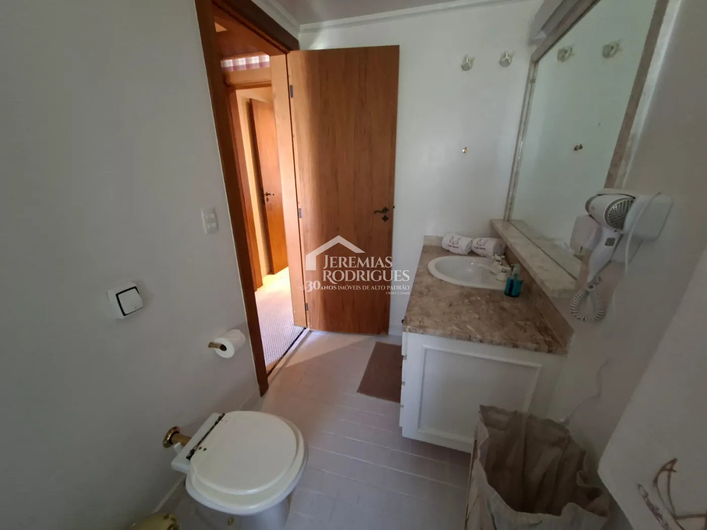 Apartamento à venda com 4 suítes, 171 m² no Edifício Cottage em Campos do Jordão/SP
