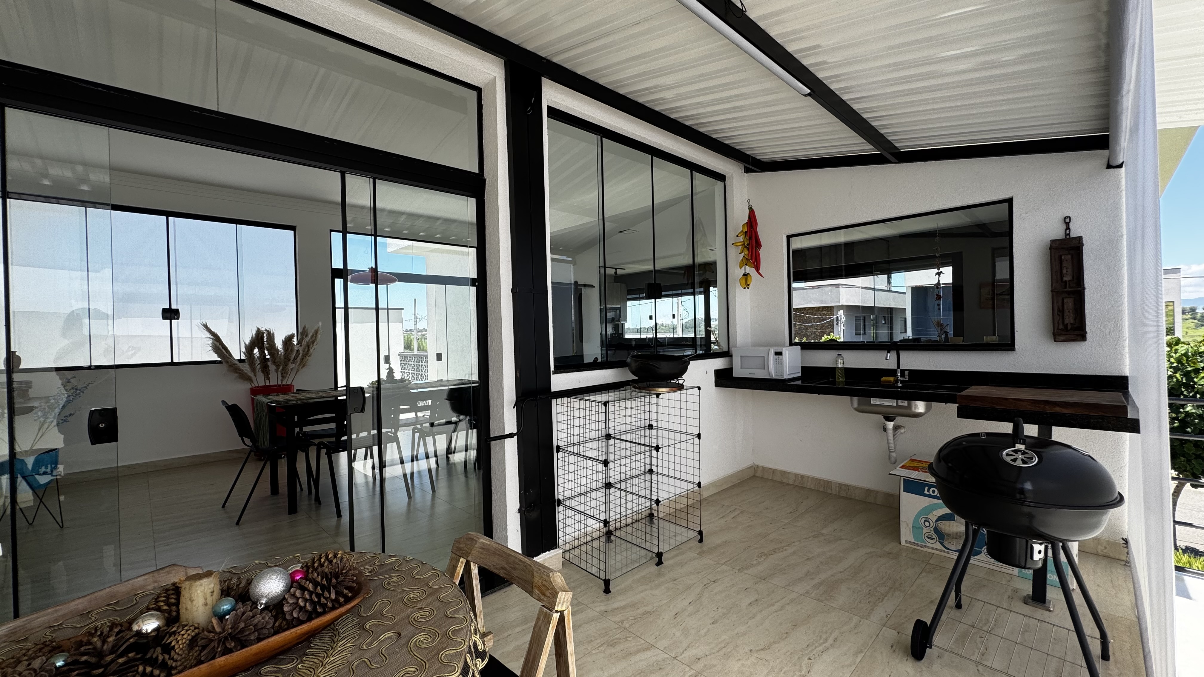 Casa à venda com 3 dormitórios no Condomínio Cyrela Landscape em Taubaté/SP.