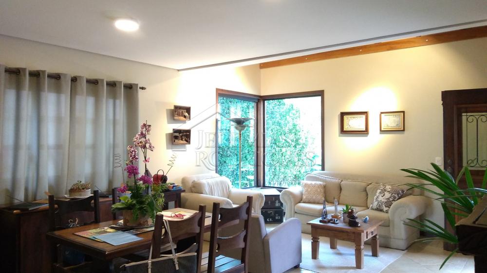 Casa à venda com 4 dormitórios no Condomínio Taubaté Village em Taubaté/SP. 