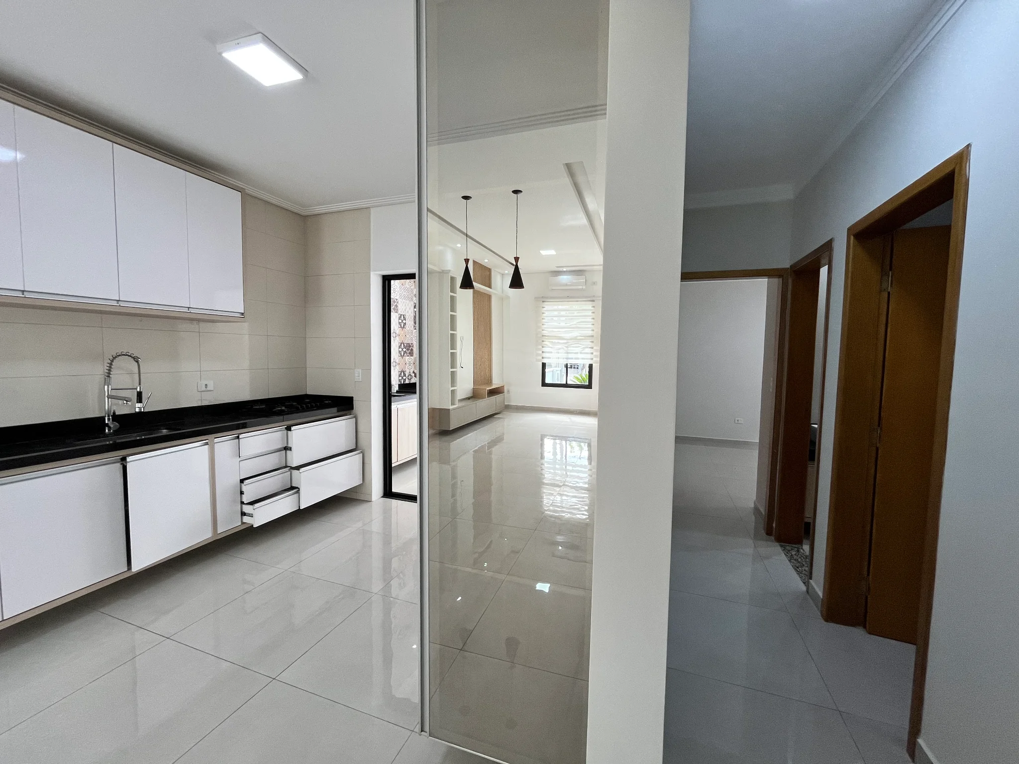 Casa térrea com espaço gourmet à venda no Village do Sol em Pindamonhangaba/SP