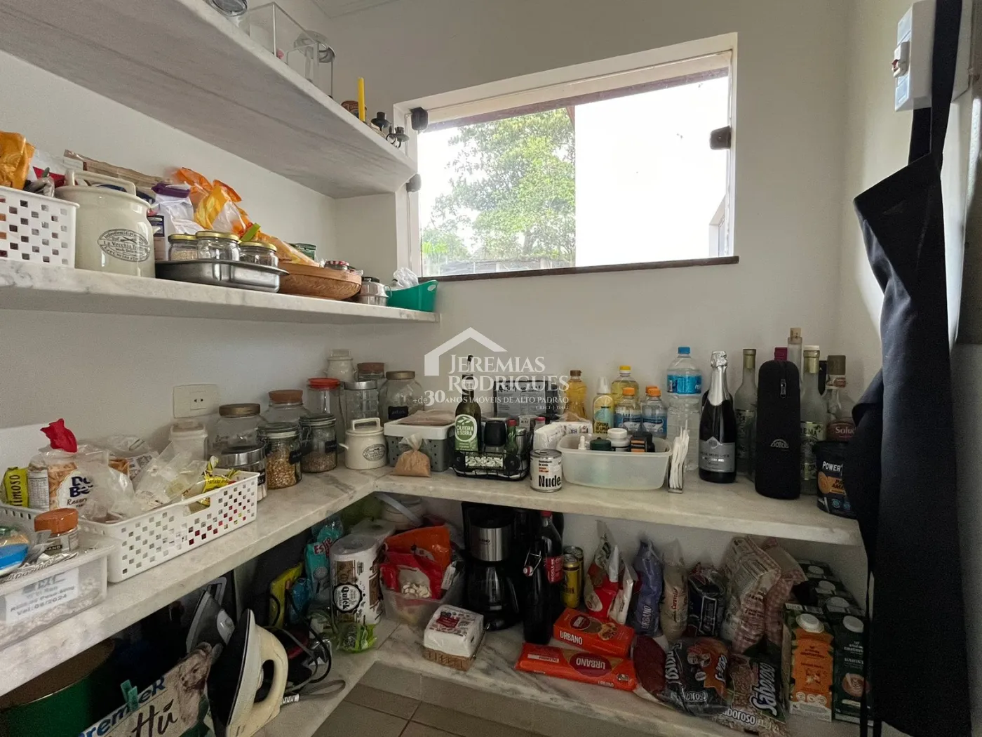 Casa com 4 dormitórios, 421 m² - Condomínio Chácaras Cataguá - Taubaté/SP.