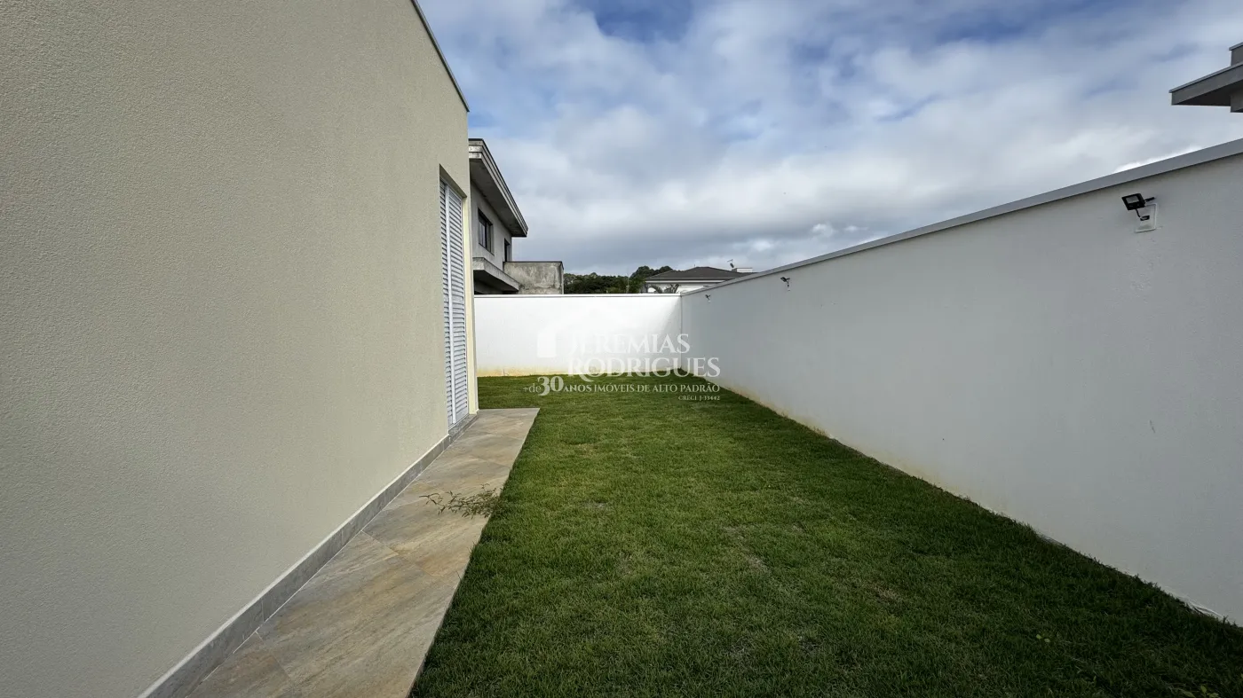 Casa à venda no Condomínio Reserva Bonsucesso em Pindamonhangaba/SP