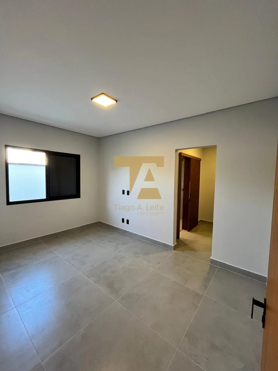 Casa com 3 Suítes à Venda em Condomínio Pérola do Vale em Tremembé/SP