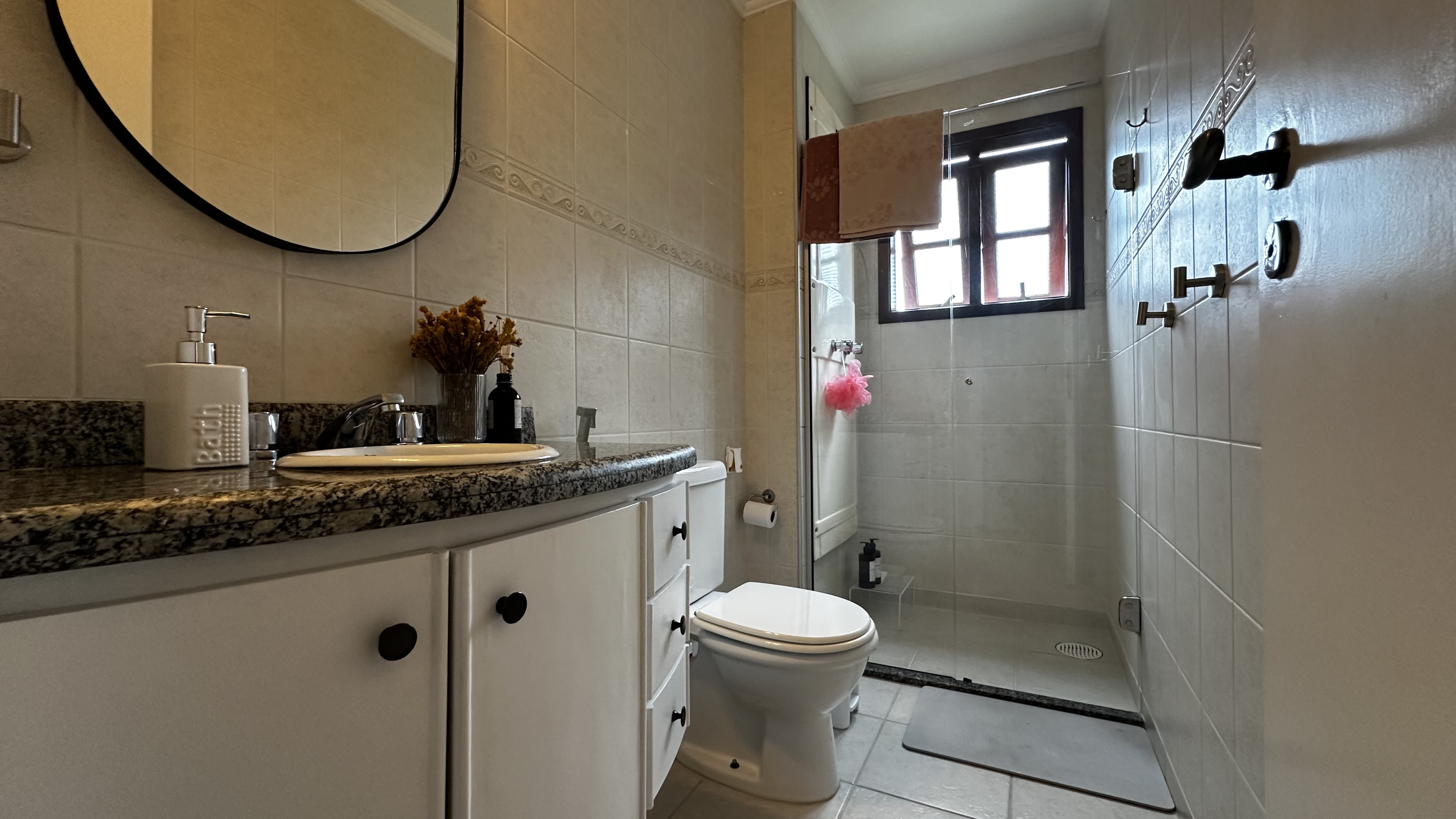 Apartamento à venda com 3 dormitórios, 87 m² no Capivari em Campos de Jordão/SP. 