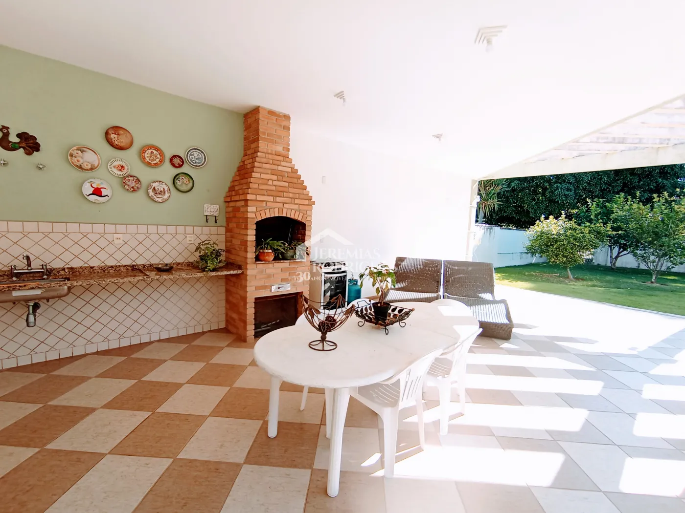 Casa à venda com 4 dormitórios no Condomínio Village Paineiras em Pindamonhangaba/SP