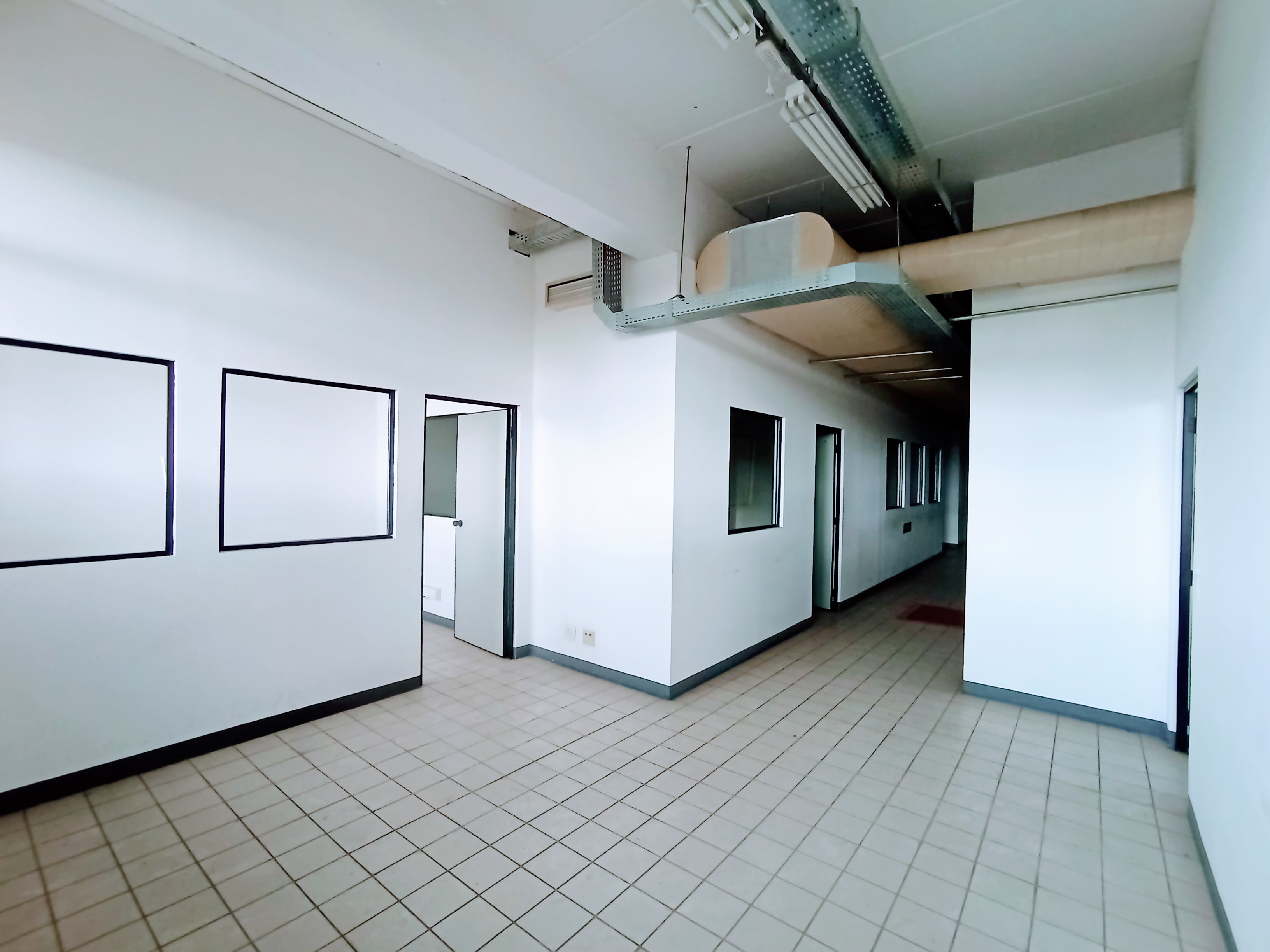 Prédio para venda e locação, 6.000 m² no bairro Jardim Independência em Taubaté/SP.