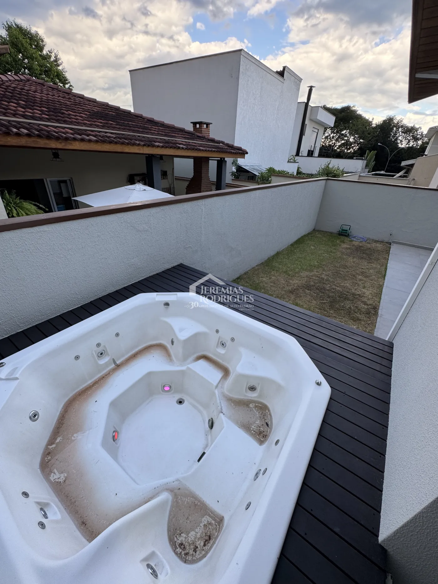 Casa para venda com 3 dormitórios no Condomínio Campos do Conde II Chamboard em Tremembé/SP