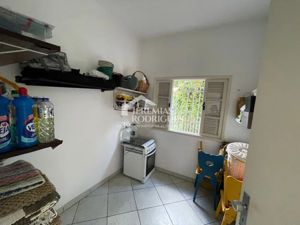 Casa à venda com 3 dormitórios no bairro Jardim das Nações em Taubaté/SP. 