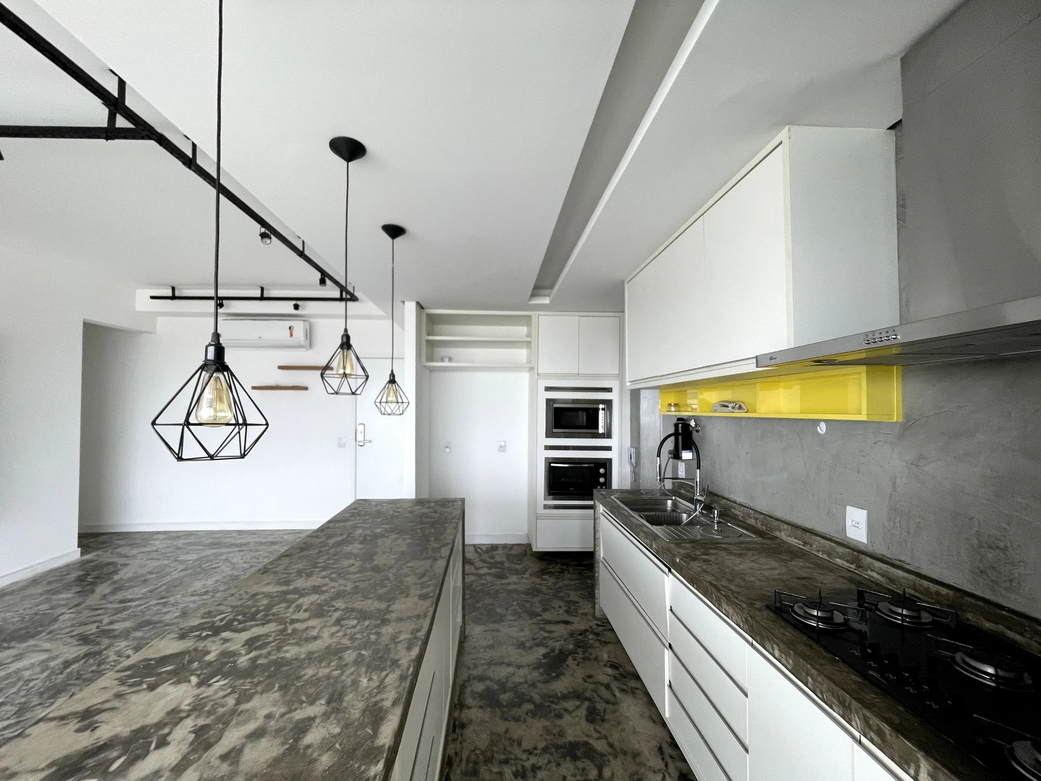 Apartamento para venda com 3 dormitórios no Edifício Vert Residence em Taubaté/SP. 