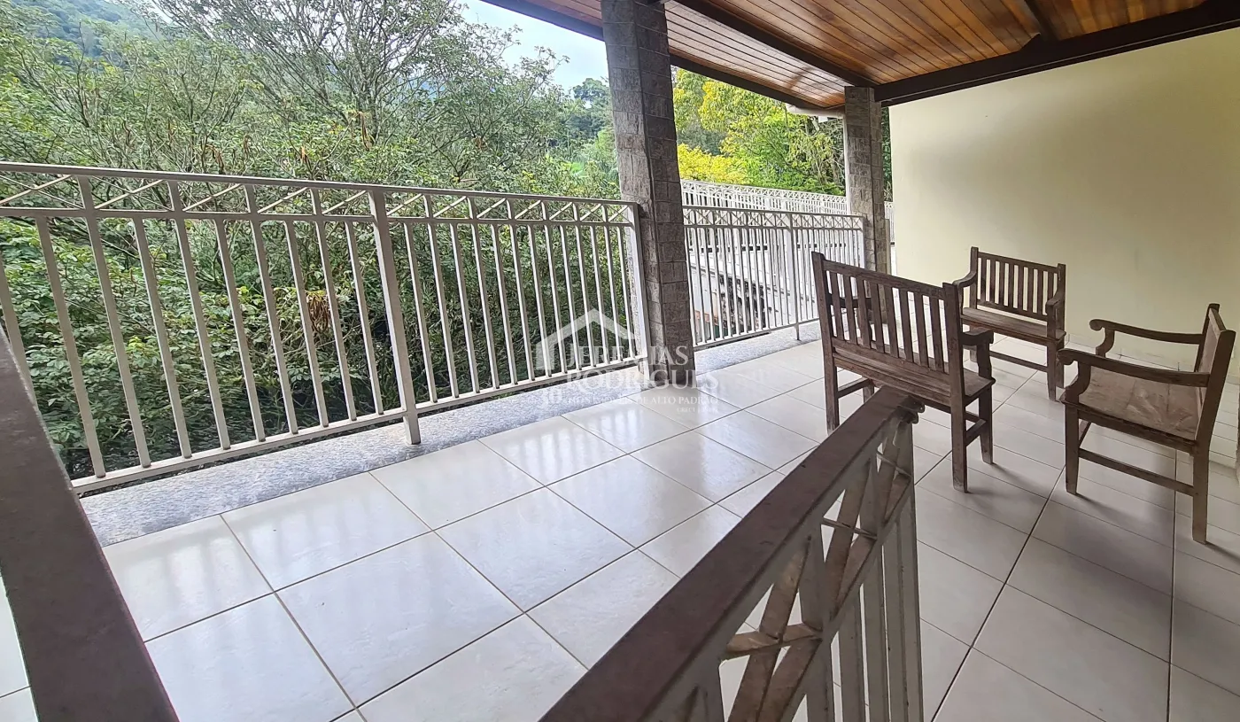 Casa para venda com 5 dormitórios no Condomínio Residencial Parque da Mantiqueira em Santo Antônio do Pinhal/SP