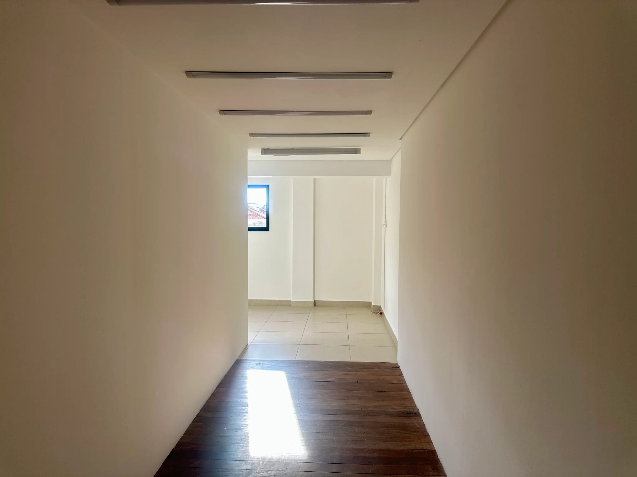Ponto Comercial disponível para locação no Edifício Office Way em Taubaté/SP
