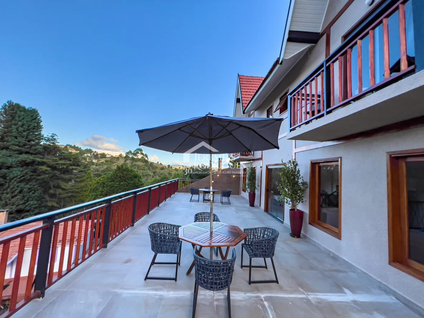 Pousada com 10 suítes, 518 m² - Recanto das Araucárias - Campos do Jordão/SP.