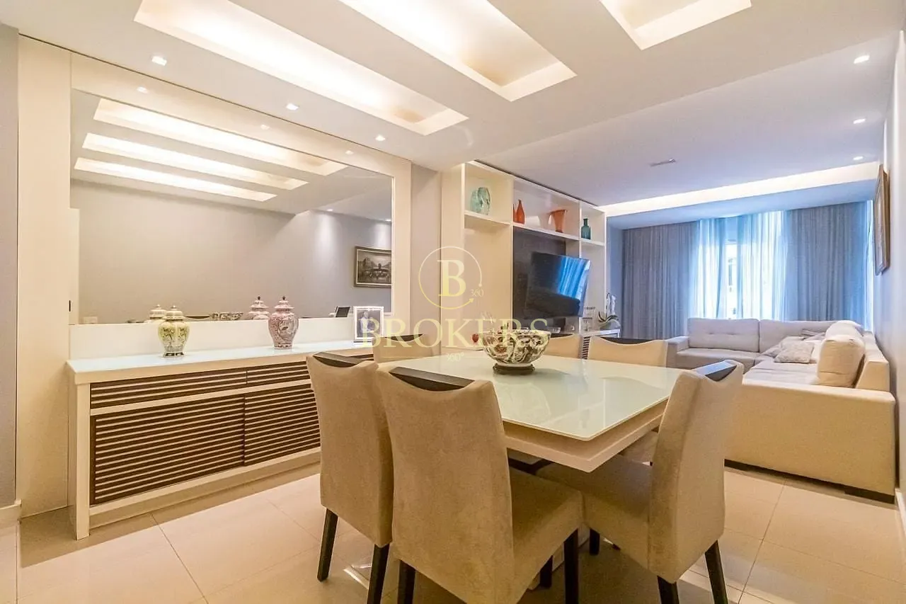 Apartamento à venda, Rua Miguel Lemos - Copacabana. Duplex modernizado, 3 quartos, sendo 1 suíte co