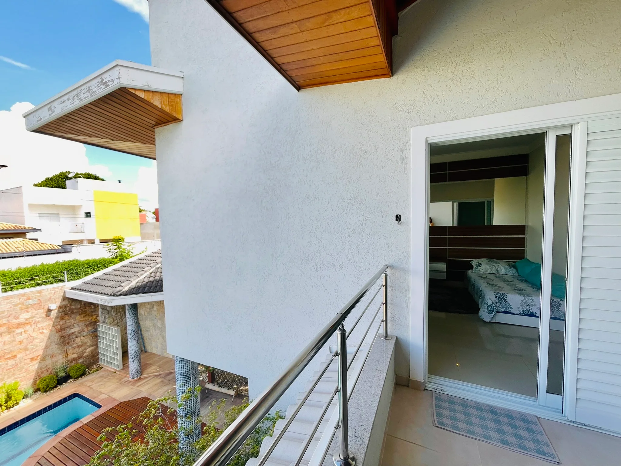 Casa à venda com 4 dormitórios no Condomínio Campos do Conde II em Tremembé/SP.