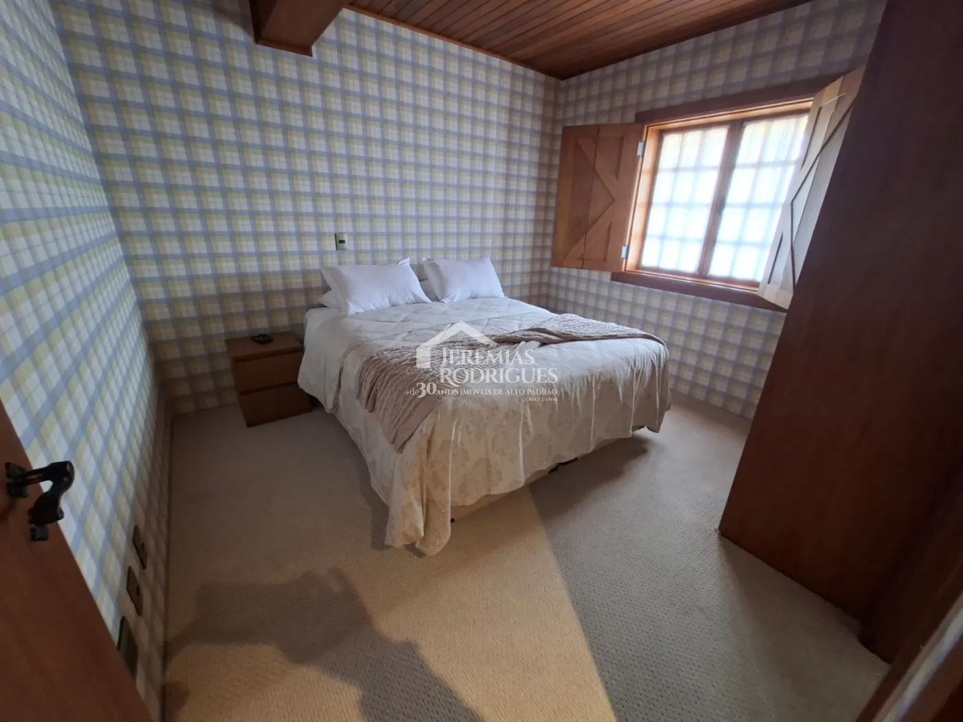Apartamento à venda com 4 suítes, 171 m² no Edifício Cottage em Campos do Jordão/SP