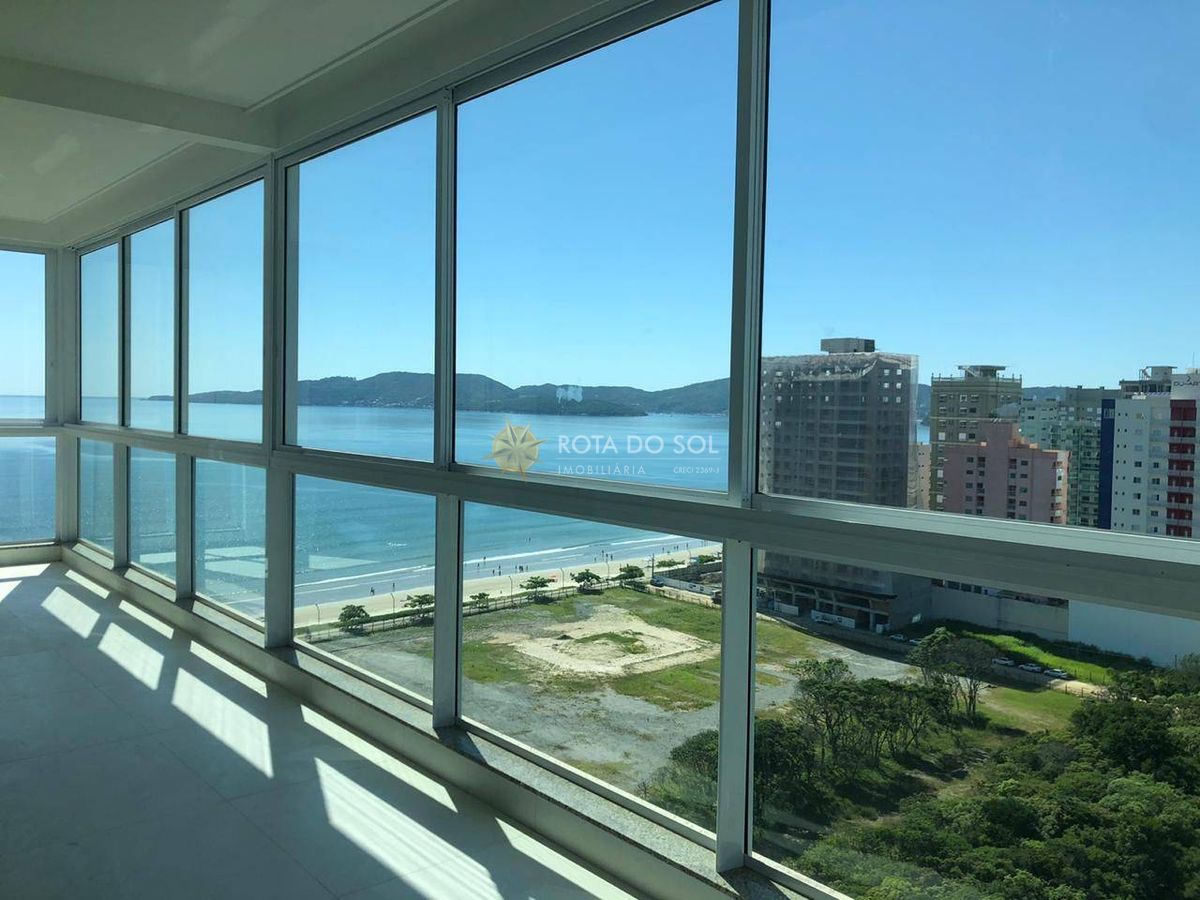 Helsinki apartamento quadra mar 4 suítes na Meia Praia — foto 1