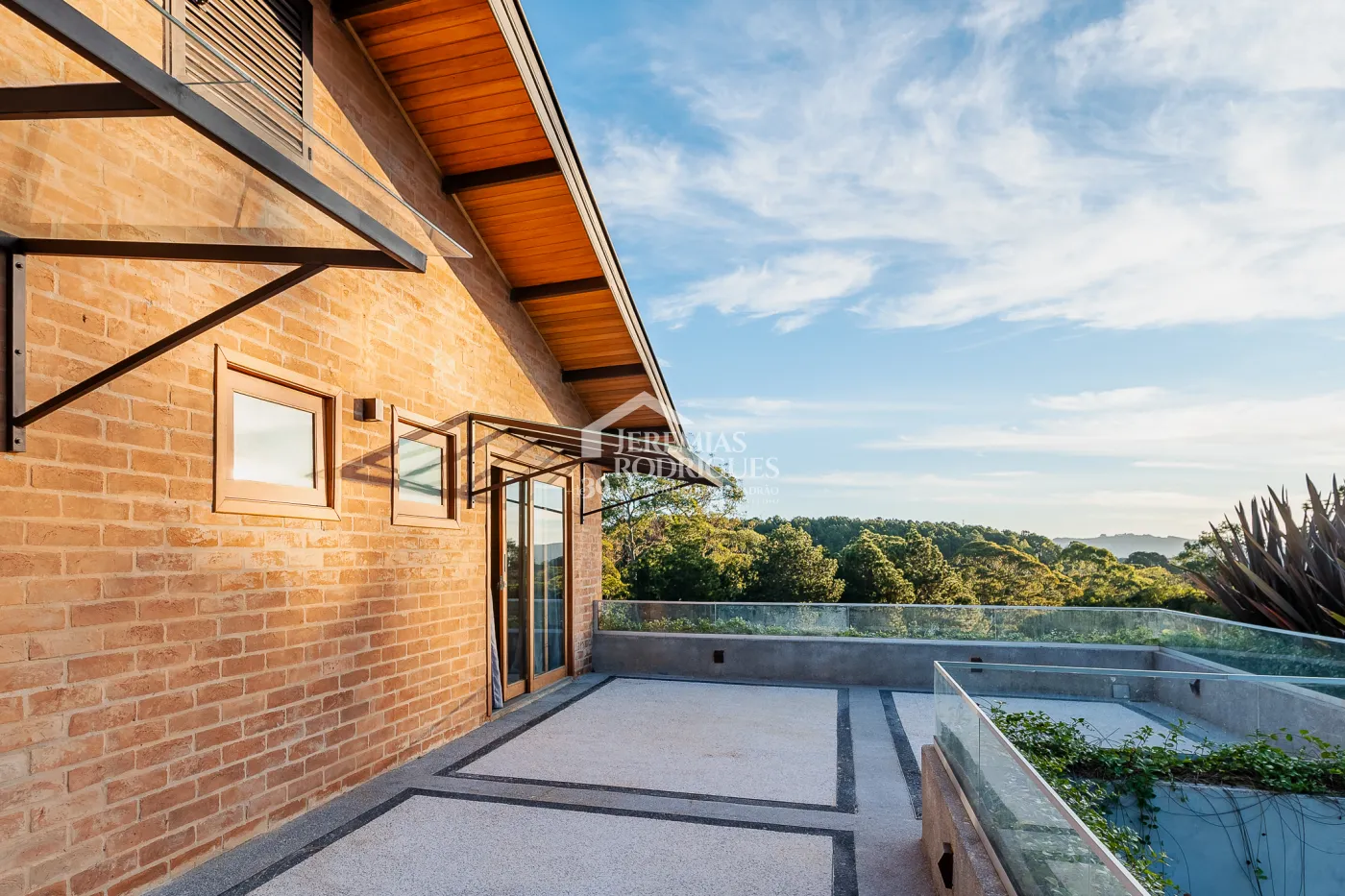 Casa com 4 suítes no condomínio Reserva Figueiredo em Campos do Jordão/SP