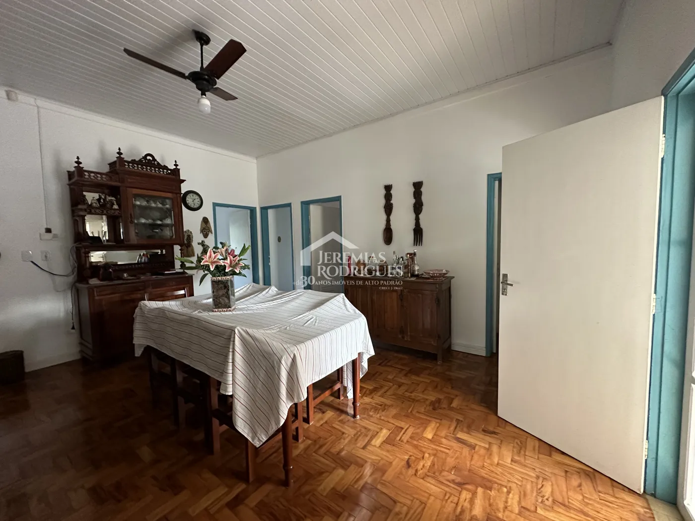 Fazenda para criação de gado de corte e plantação de milho, com mais de 612 hectares, em Cruzeiro-SP.