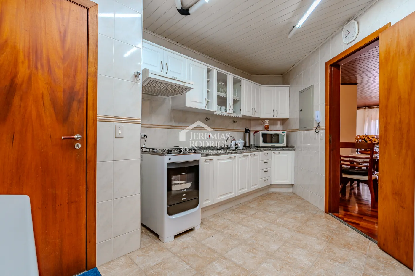 Apartamento à venda com 4 dormitórios, 295 m² no Edifício Solar Bela Vista em Campos do Jordão/SP