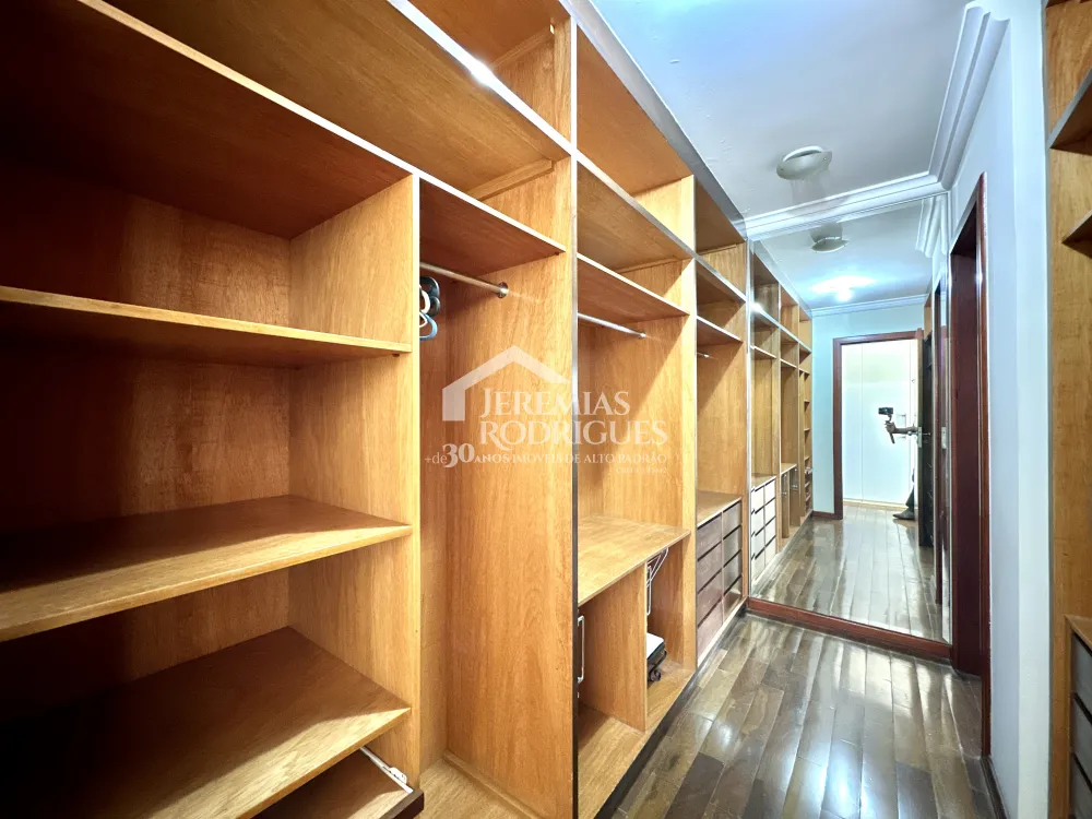 Casa com 4 quartos, 617 m² - Condomínio Taubaté Village - Taubaté/SP