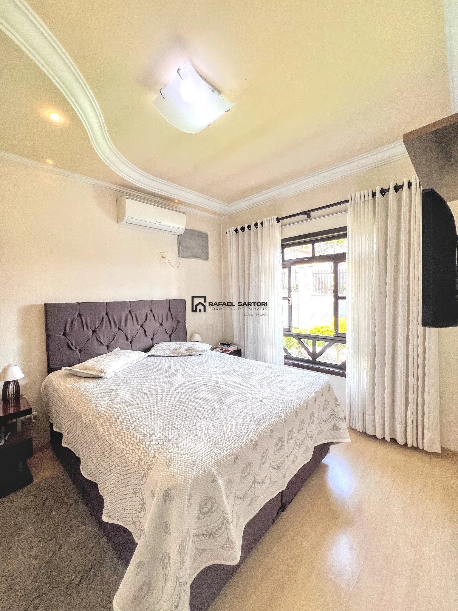 CASA COM AMPLO TERRENO BAIRRO NOVA BRASILIA 