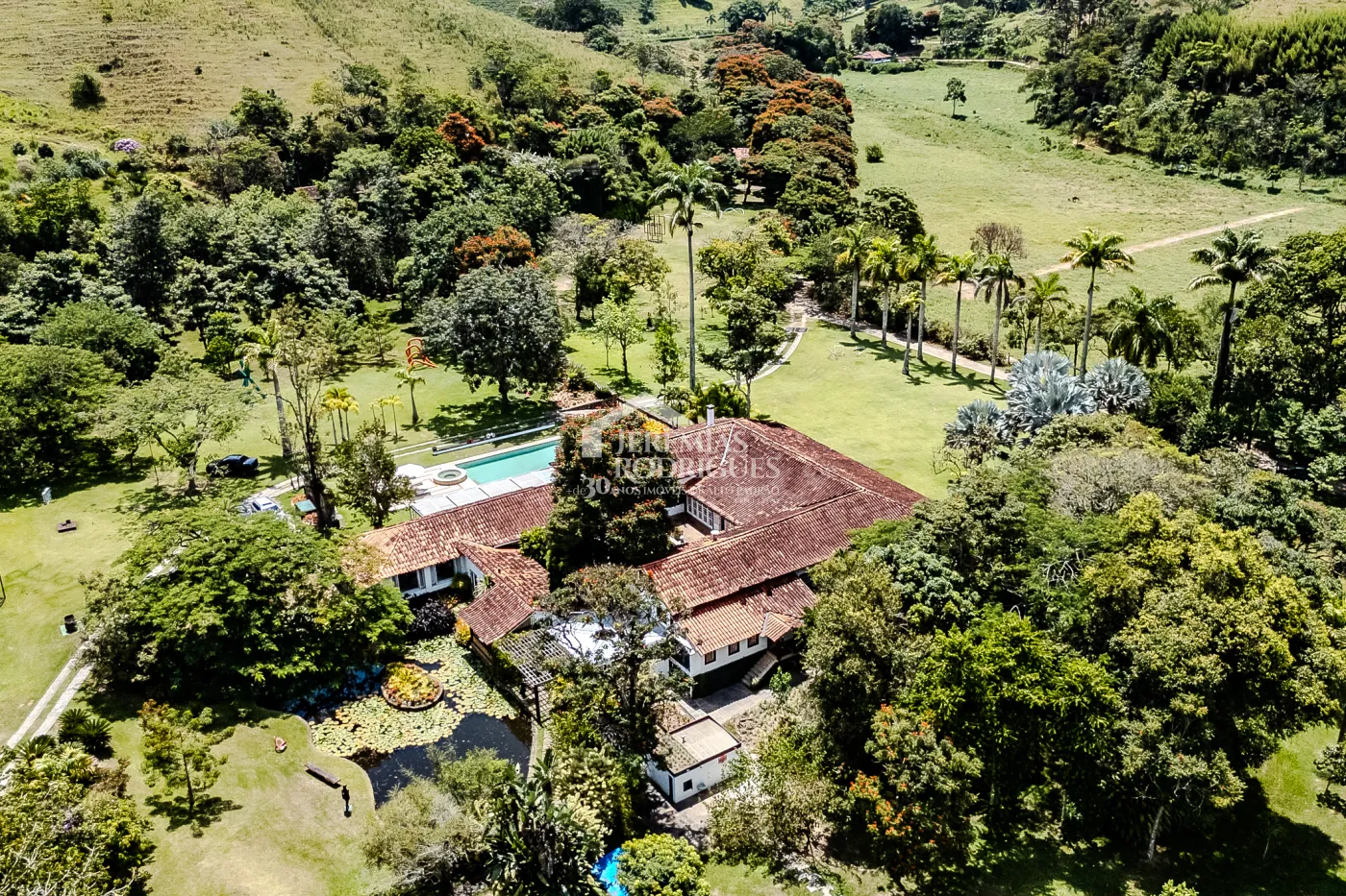 Fazenda à venda com 3.389.000,00 m² em Piraí/RJ.