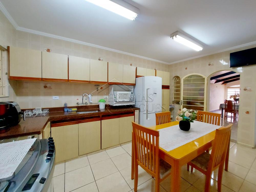 Casa com 3 quartos, 160 m², à venda por R$ 750.000- Conjunto Urupês - Taubaté/SP