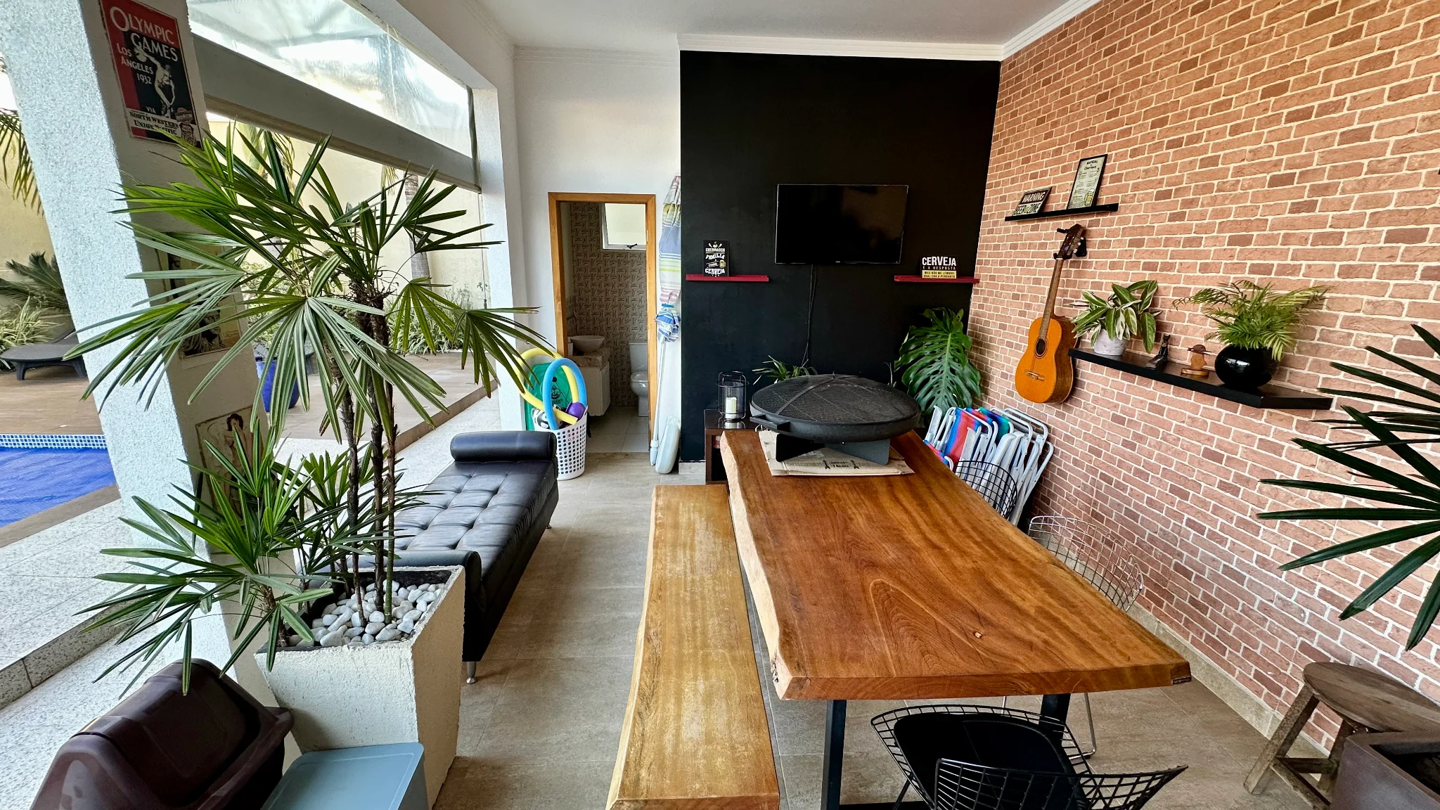 Casa para venda e locação no Condomínio Reserva dos Lagos em Pindamonhangaba/SP. 