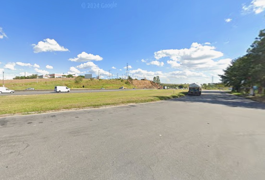 Galpão para locação com 3.900 m² no bairro Santa Luzia, na rodovia pres. Dutra em Caçapava/SP.  