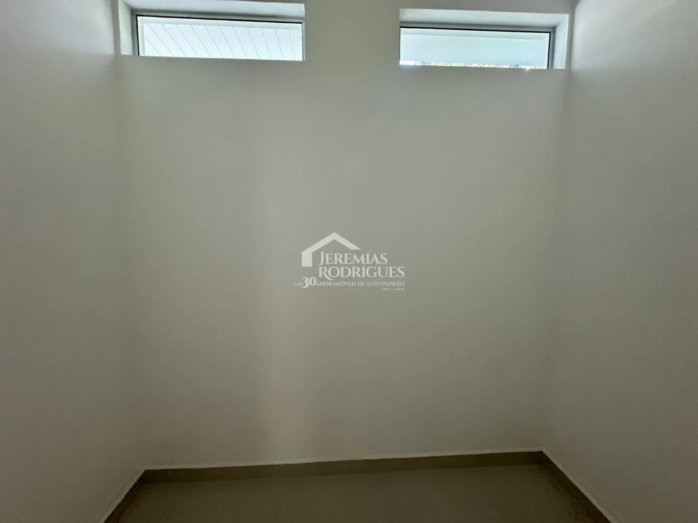 Casa para venda com 3 dormitórios no Condomínio Campos Do Conde I em Tremembé/SP