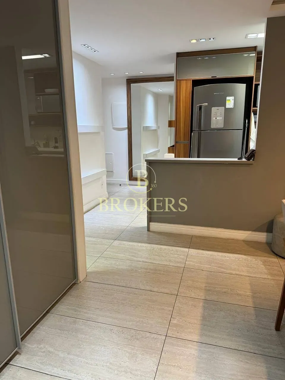 Apartamento a venda. Ipanema na quadra da praia! 2 quartos (1 suíte), varanda com vista mar, vaga,