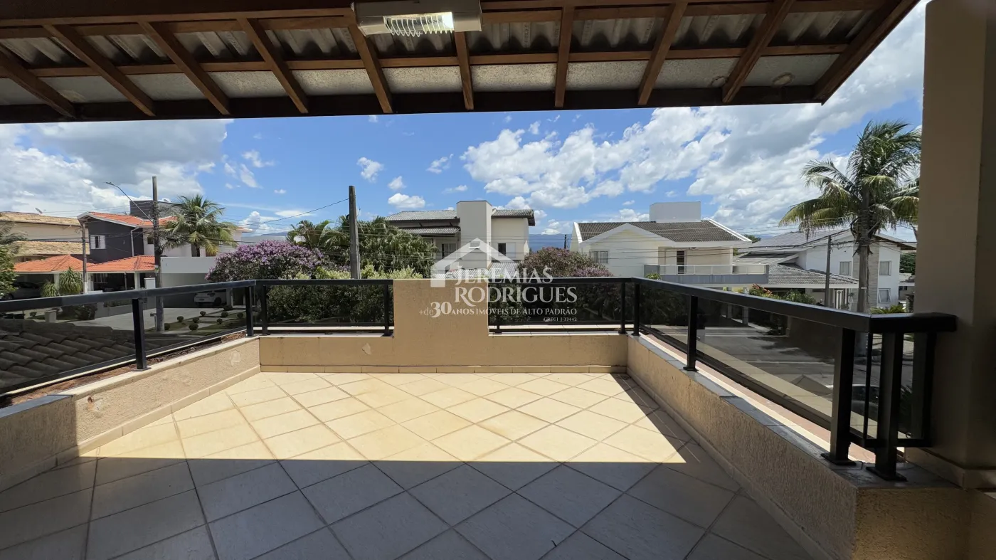 Casa para venda e locação com 4 dormitórios no Condomínio Real Ville I em Pindamonhangaba/SP.