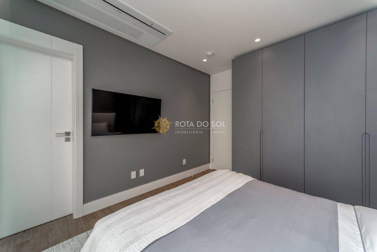 Yachthouse Apartamento Alto Padrão 4 Suítes no Centro de Balneário Camboriú SC