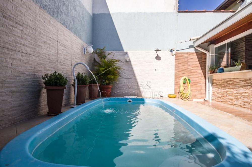 Casa à venda por R$ 750.000,00 - Pindamonhangaba/SP
