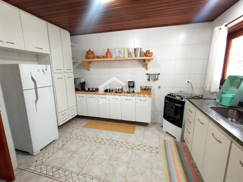 Casa com 4 suítes, 204 m² - Condomínio Jardim Véu da Noiva - Campos do Jordão/SP