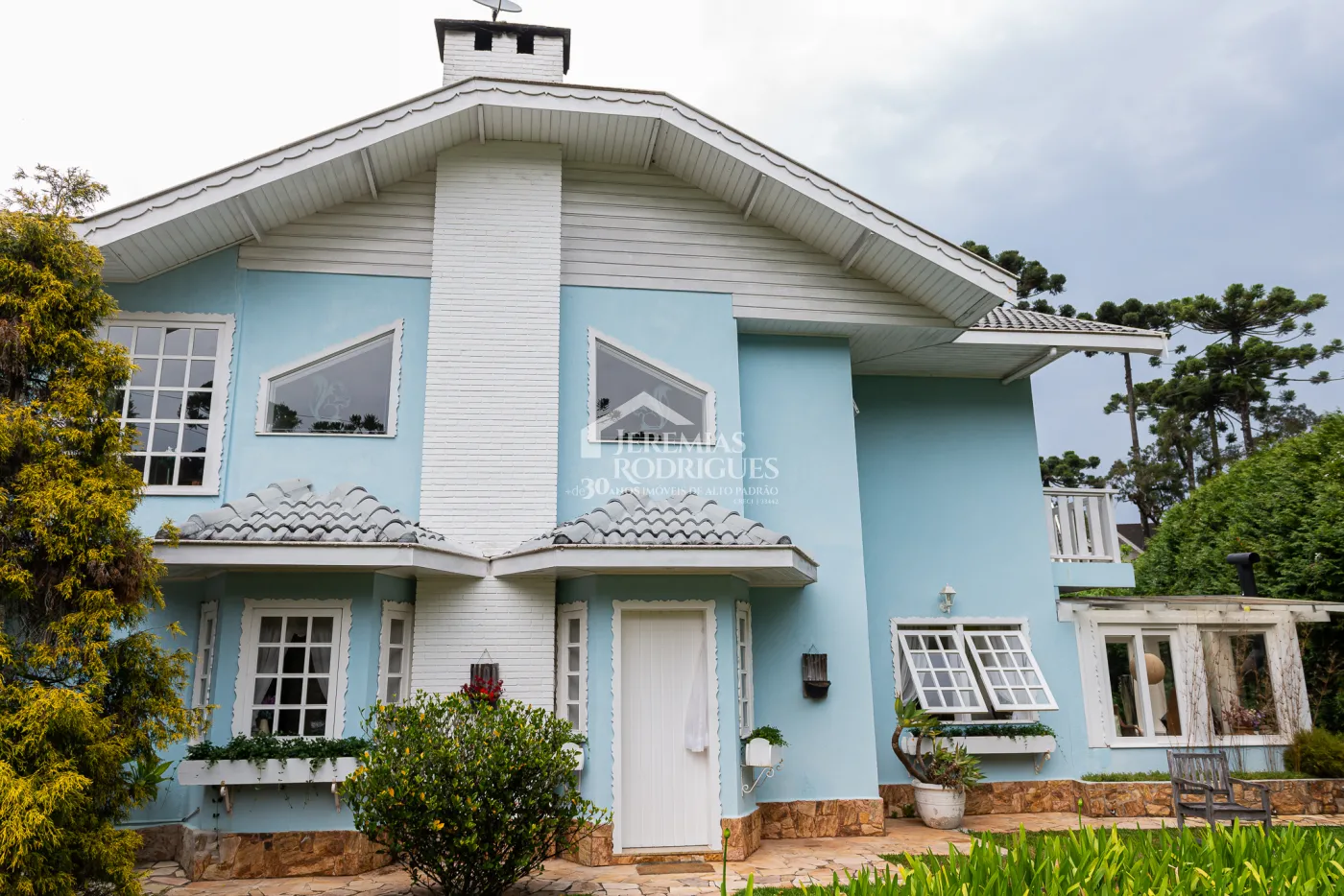 Casa com 7 dormitórios, 350 m² - Condomínio Aldeia Austríaca - Campos Jordão/SP