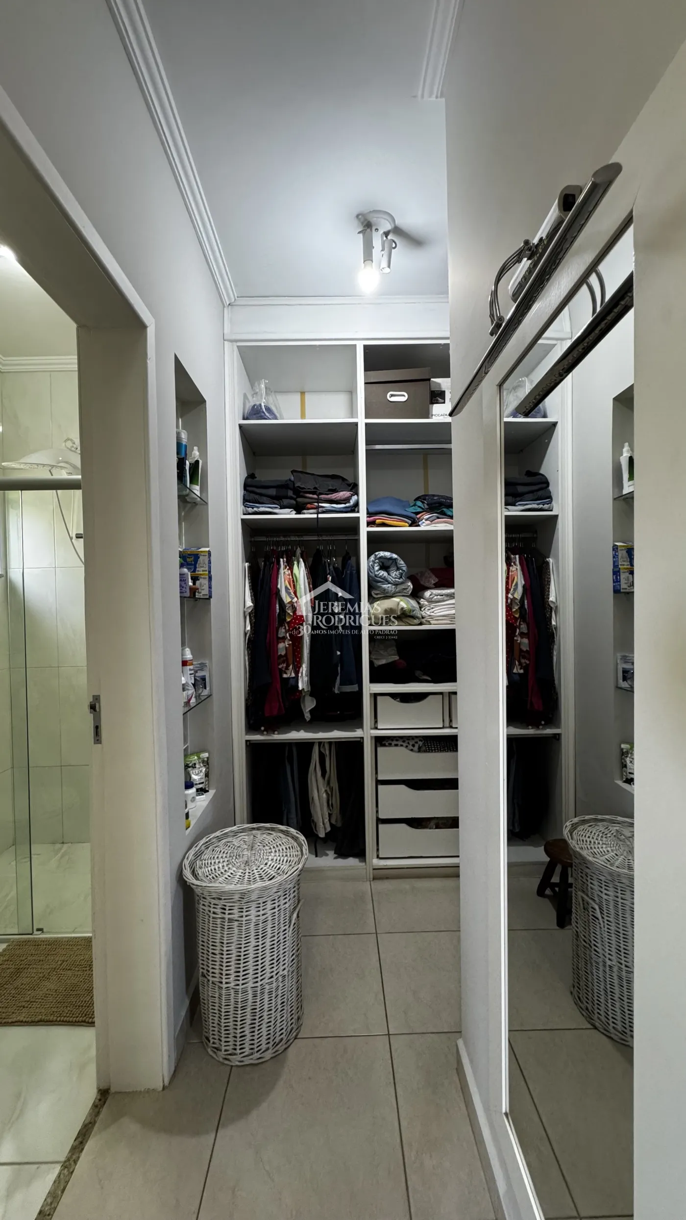 Casa à venda com 3 dormitórios no Condomínio Campos do Conde II em Tremembé/SP