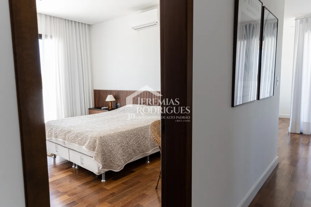 Casa com 4 suítes, 529,3 m² - Condomínio Colonial Village II - Pindamonhangaba/SP