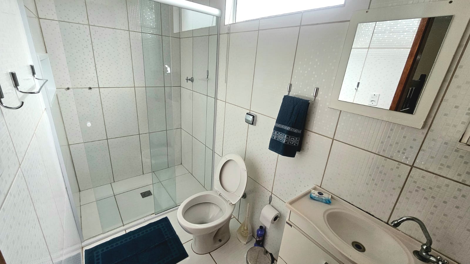 Chácara com 3 suítes, 300 m² - Chácara Ingrid - Taubaté/SP