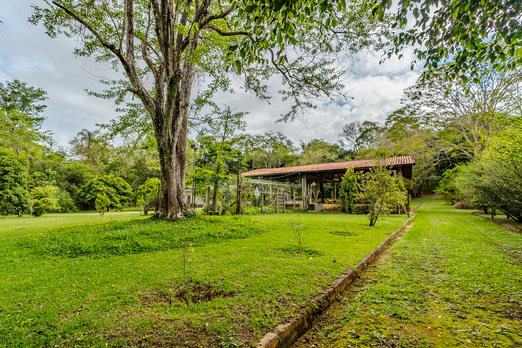 Sitio à venda com 9 dormitórios em São Luiz do Paraitinga/SP.